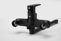 Смеситель с длинным изливом для ванны BELZ B713 B22713-7 черный