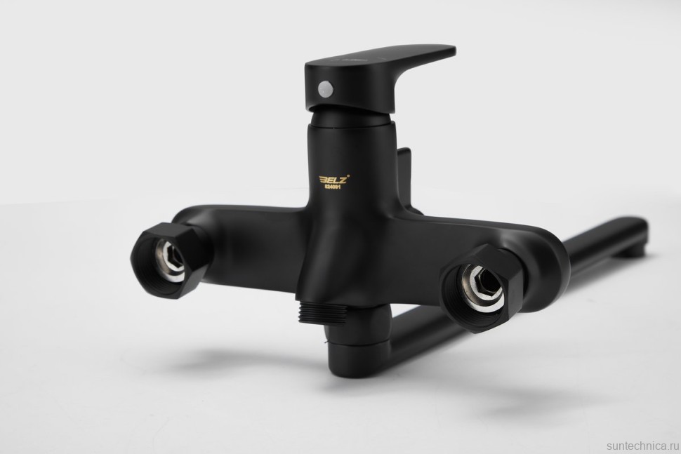 Смеситель с длинным изливом для ванны BELZ B713 B22713-7 черный