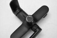 Смеситель с длинным изливом для ванны BELZ B713 B22713-7 черный