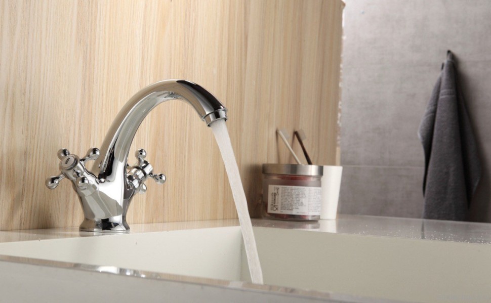 Смеситель для раковины Fashun A1019 хром