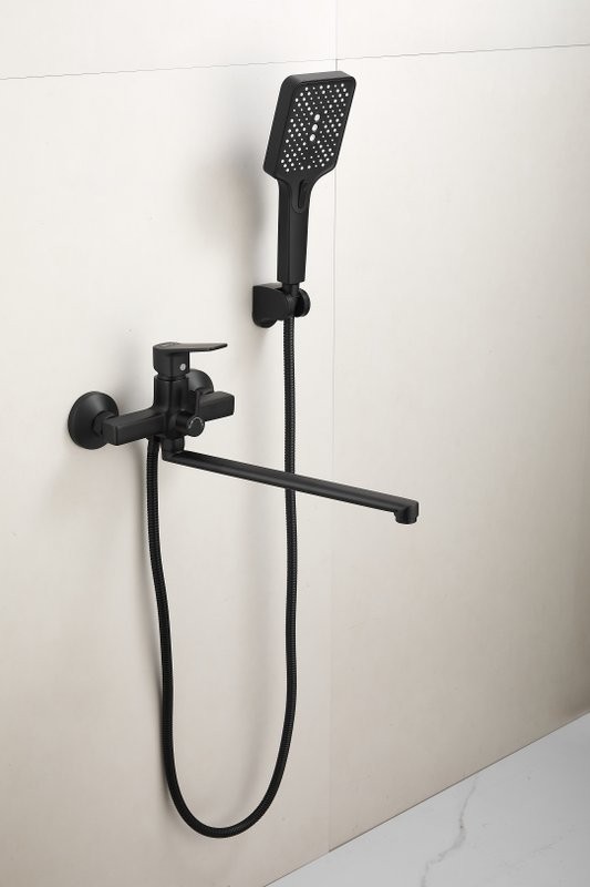 Смеситель с длинным изливом для ванны BELZ B715 B22715-7 черный