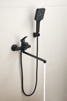 Смеситель с длинным изливом для ванны BELZ B715 B22715-7 черный Смеситель с длинным изливом для ванны BELZ B715 B22715-7 черный