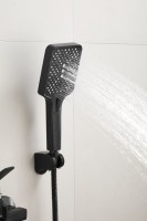 Смеситель с длинным изливом для ванны BELZ B715 B22715-7 черный Смеситель с длинным изливом для ванны BELZ B715 B22715-7 черный