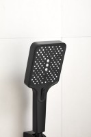 Смеситель с длинным изливом для ванны BELZ B715 B22715-7 черный Смеситель с длинным изливом для ванны BELZ B715 B22715-7 черный