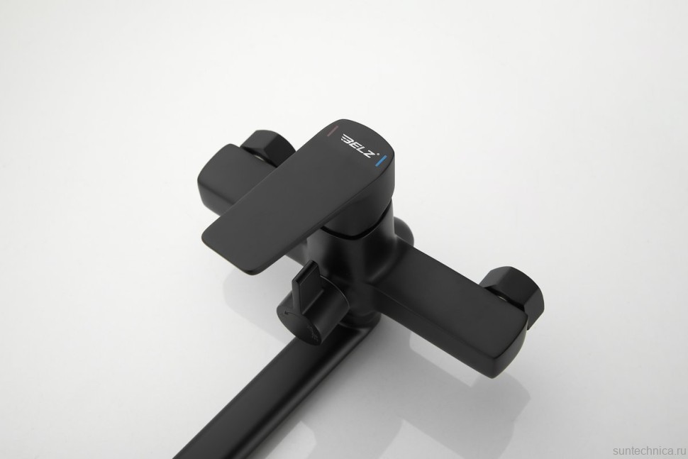 Смеситель с длинным изливом для ванны BELZ B715 B22715-7 черный