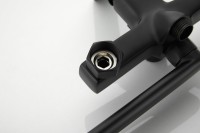 Смеситель с длинным изливом для ванны BELZ B715 B22715-7 черный Смеситель с длинным изливом для ванны BELZ B715 B22715-7 черный