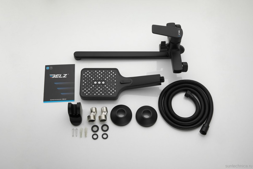 Смеситель с длинным изливом для ванны BELZ B715 B22715-7 черный