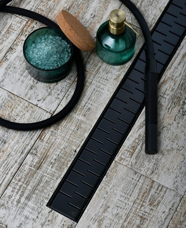 Душевой трап (лоток) MCH Chudej Medium CH650MC 65 см, решетка матовая черная, с сифоном