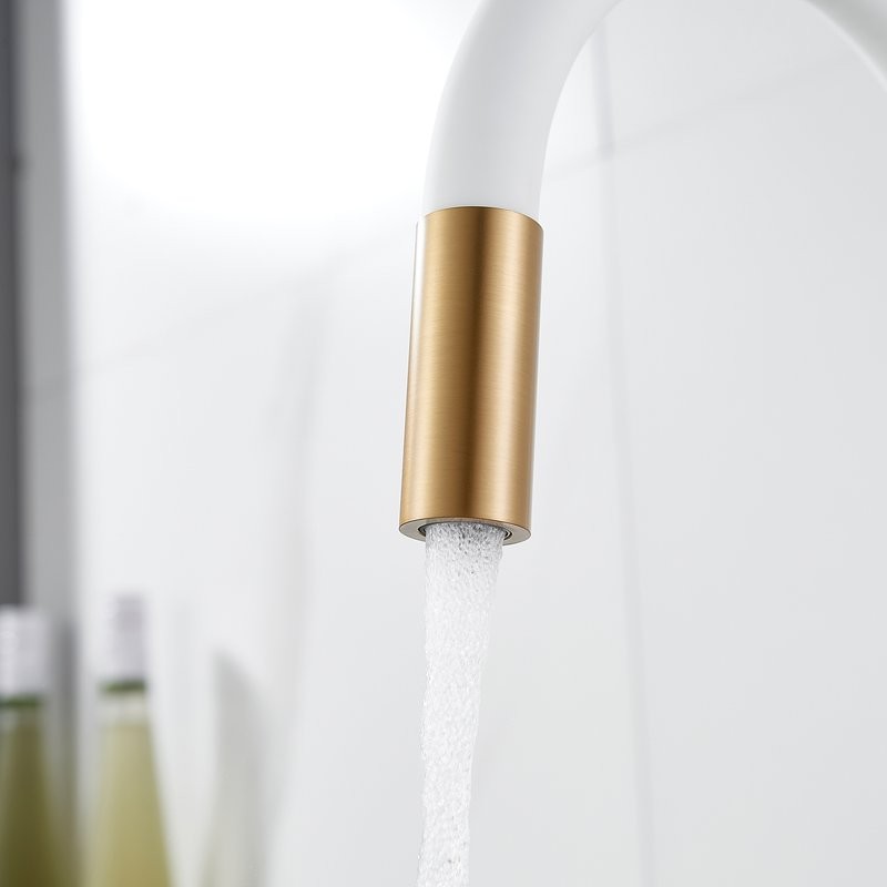 Смеситель для кухни Shevanik S668G с гибким изливом, золотой сатин, белый