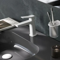 Смеситель для раковины в ванную 2303 WasserKRAFT, Белый