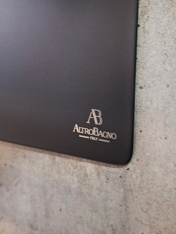 Держатель для туалетной бумаги AltroBagno Aperto 080905 MB черный матовый