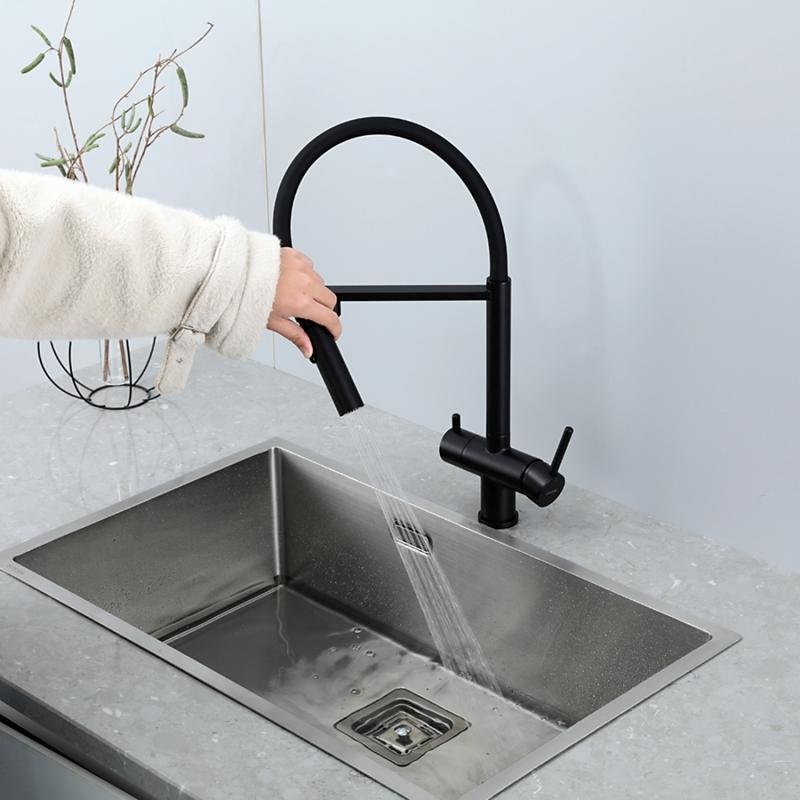 Смеситель для кухни Gappo G4397-86 с гибким изливом, черный