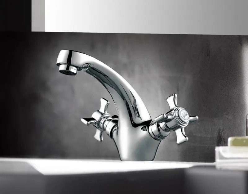 Смеситель для раковины Fashun A1024 хром