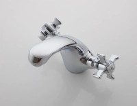 Смеситель для раковины Fashun A1024 хром Смеситель для раковины Fashun A1024 хром