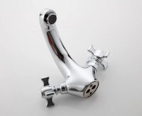 Смеситель для раковины Fashun A1024 хром Смеситель для раковины Fashun A1024 хром