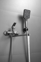 Смеситель с длинным изливом для ванны BELZ B715 B22715-3 оружейная сталь