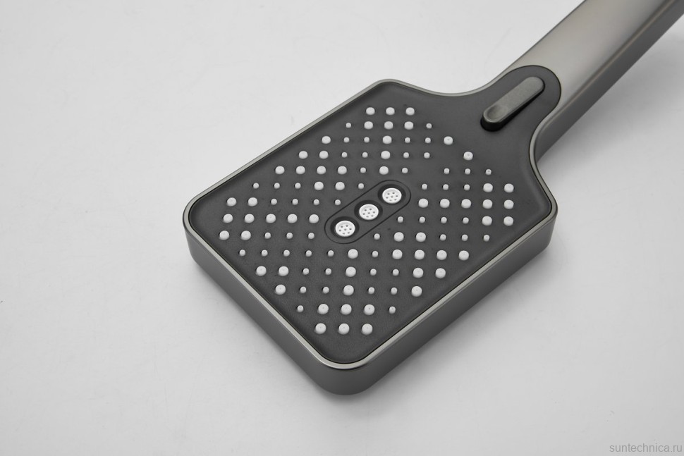 Смеситель с длинным изливом для ванны BELZ B715 B22715-3 оружейная сталь