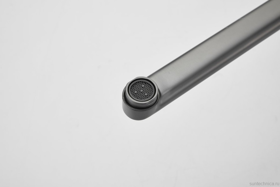 Смеситель с длинным изливом для ванны BELZ B715 B22715-3 оружейная сталь