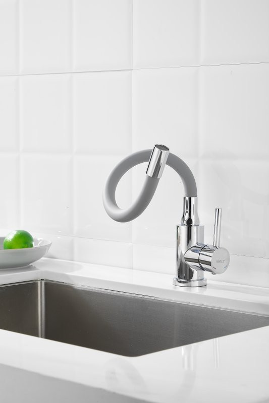 Смеситель для кухни BELZ B809 B73809-3 с гибким изливом, хром