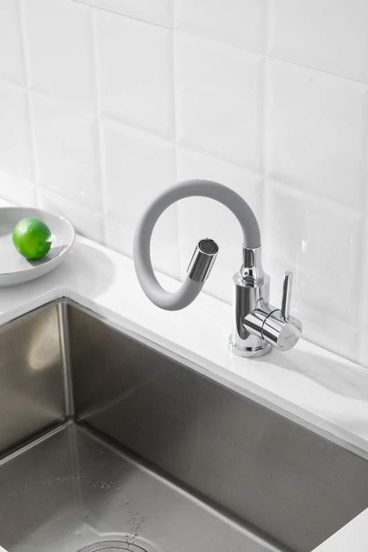 Смеситель для кухни BELZ B809 B73809-3 с гибким изливом, хром