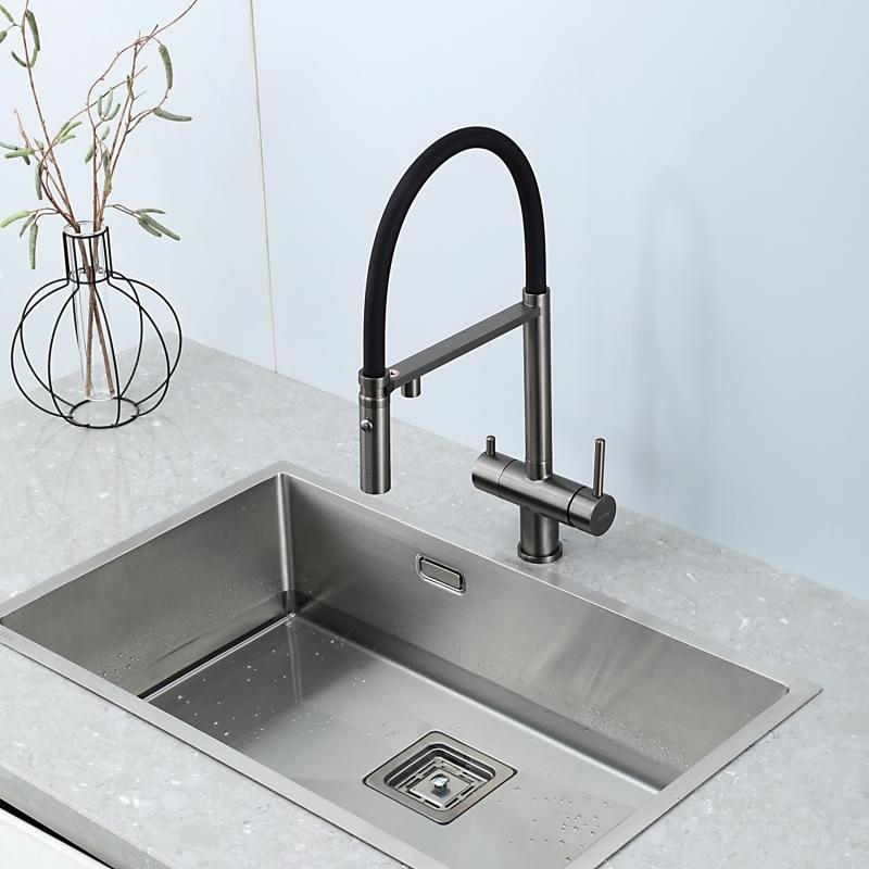 Смеситель для кухни Gappo G4397-89 с гибким изливом, оружейная сталь
