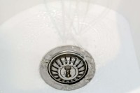 Комплект Мойка Omoikiri Sakaime 60E-WH белая + Измельчитель Nagare 750 Комплект Мойка Omoikiri Sakaime 60E-WH белая + Измельчитель Nagare 750