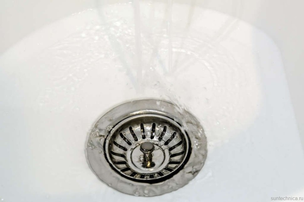 Комплект Мойка Omoikiri Sakaime 60E-WH белая + Измельчитель Nagare 750