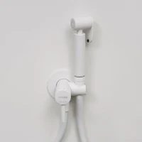 Гигиенический душ Wasserkraft A70538 со смесителем, С ВНУТРЕННЕЙ ЧАСТЬЮ, белый