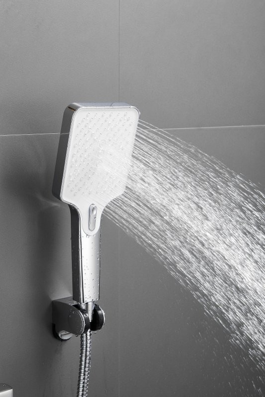 Смеситель с длинным изливом для ванны BELZ B715 B22715 хром