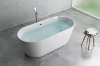 Акриловая ванна Art&Max AM-520-1700-790 170x80 см, отдельностоящая, белая, овальная, со сливом-переливом, с донным клапаном