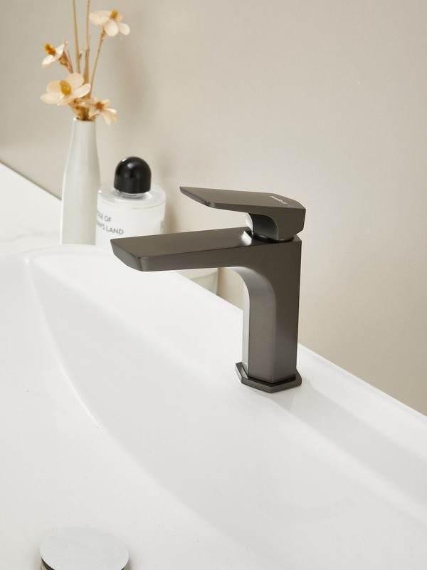 Смеситель для раковины Haiba HB10726-3 оружейная сталь