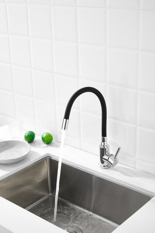 Смеситель для кухни BELZ B809 B73809-7 с гибким изливом, хром