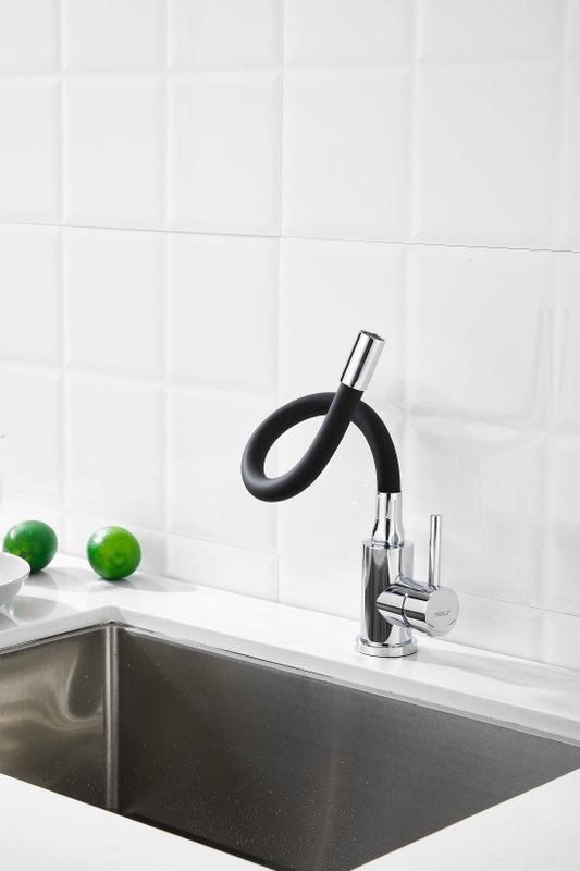 Смеситель для кухни BELZ B809 B73809-7 с гибким изливом, хром