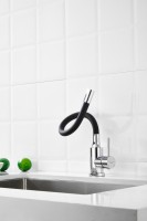 Смеситель для кухни BELZ B809 B73809-7 с гибким изливом, хром