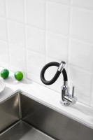 Смеситель для кухни BELZ B809 B73809-7 с гибким изливом, хром