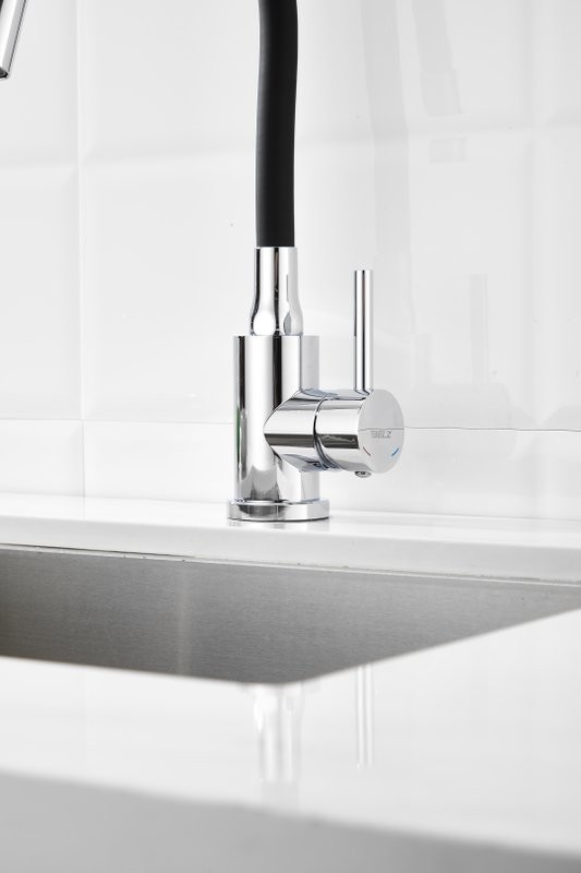 Смеситель для кухни BELZ B809 B73809-7 с гибким изливом, хром