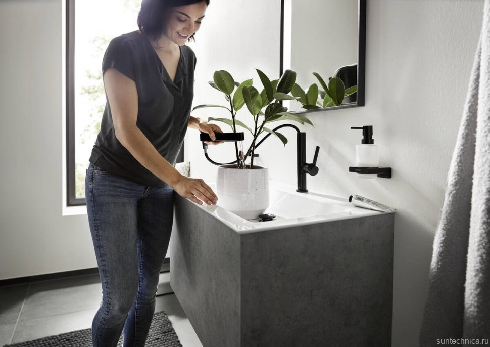 Смеситель для раковины Hansgrohe Finoris 230 76063670 матовый черный