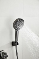 Смеситель для ванны с душем BELZ B713 B61713-3 оружейная сталь Смеситель для ванны с душем BELZ B713 B61713-3 оружейная сталь