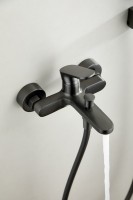 Смеситель для ванны с душем BELZ B713 B61713-3 оружейная сталь Смеситель для ванны с душем BELZ B713 B61713-3 оружейная сталь