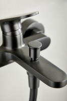 Смеситель для ванны с душем BELZ B713 B61713-3 оружейная сталь Смеситель для ванны с душем BELZ B713 B61713-3 оружейная сталь