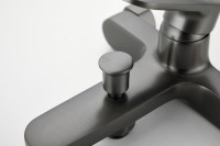 Смеситель для ванны с душем BELZ B713 B61713-3 оружейная сталь Смеситель для ванны с душем BELZ B713 B61713-3 оружейная сталь