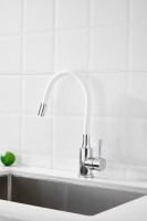 Смеситель для кухни BELZ B809 B73809-8 с гибким изливом, хром