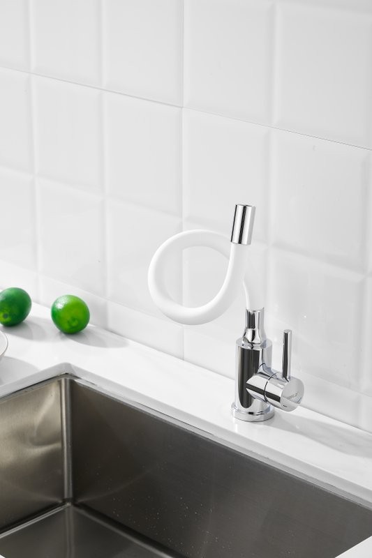 Смеситель для кухни BELZ B809 B73809-8 с гибким изливом, хром