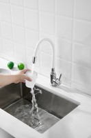 Смеситель для кухни BELZ B809 B73809-8 с гибким изливом, хром