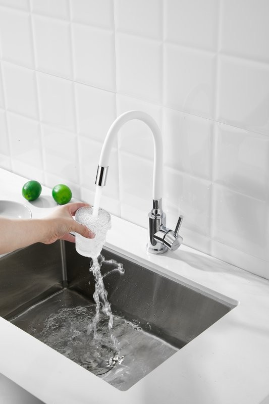 Смеситель для кухни BELZ B809 B73809-8 с гибким изливом, хром