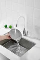 Смеситель для кухни BELZ B809 B73809-8 с гибким изливом, хром