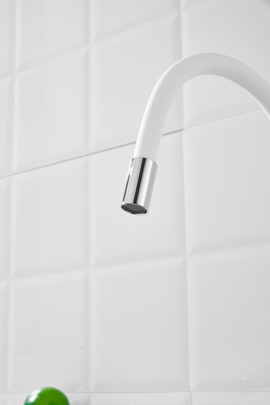 Смеситель для кухни BELZ B809 B73809-8 с гибким изливом, хром