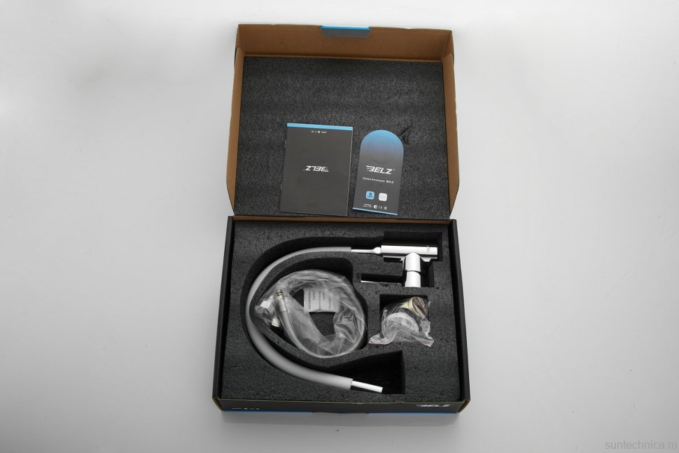 Смеситель для кухни BELZ B809 B73809-8 с гибким изливом, хром