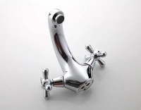 Смеситель для раковины Fashun A1025 хром Смеситель для раковины Fashun A1025 хром