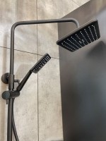 Душевая стойка AltroBagno Lamberto AltroBagnoLamberto030418MB матовая черная Душевая стойка AltroBagno Lamberto AltroBagnoLamberto030418MB матовая черная